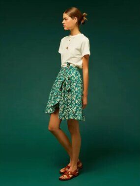 Soeur Miami Skirt in Green Floral Size 36